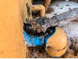 Hướng dẫn tự kiểm tra bể phốt đầy đúng cách